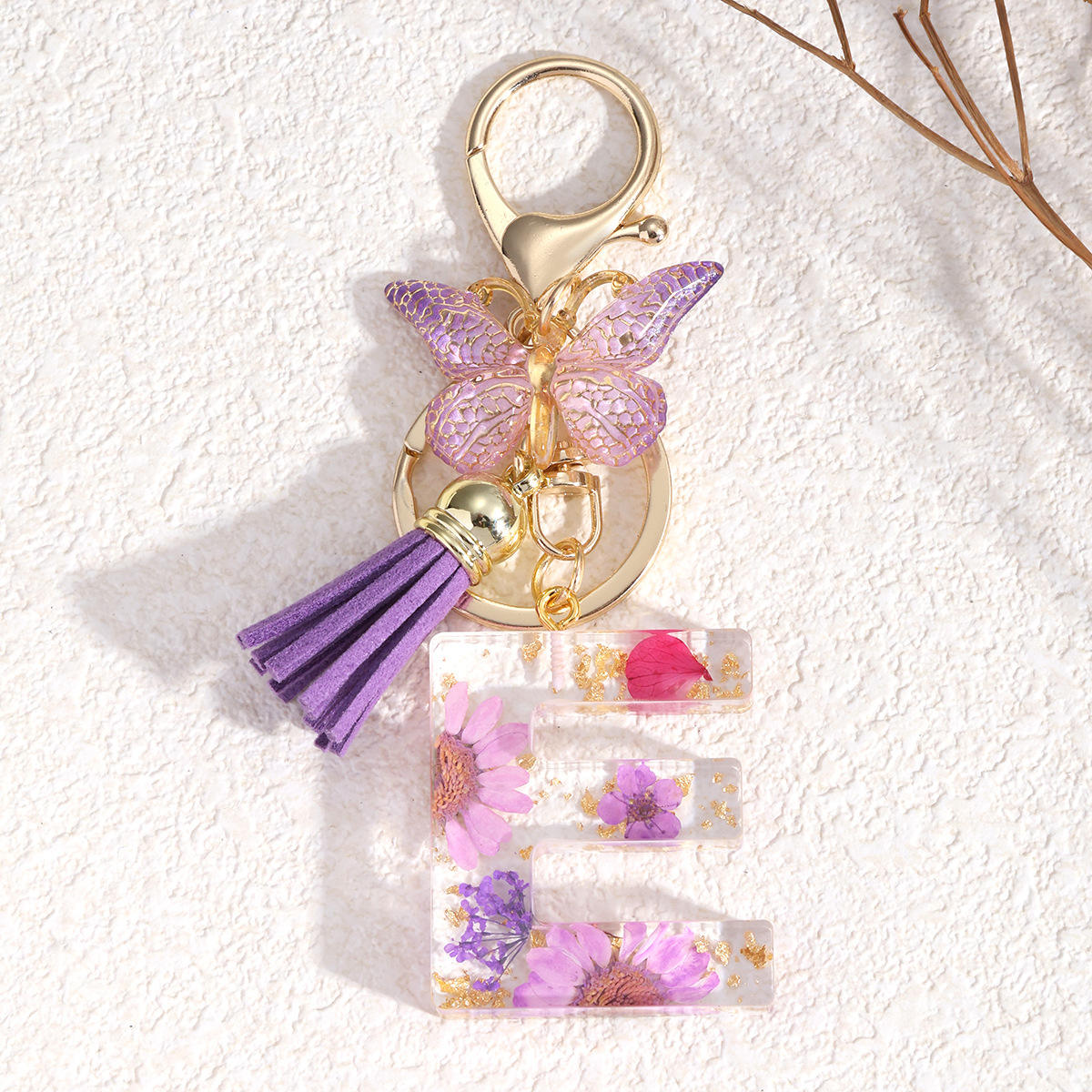 Llavero Letra Personalizada de Resina Floral – Hecho a Mano