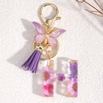Llavero Letra Personalizada de Resina Floral – Hecho a Mano