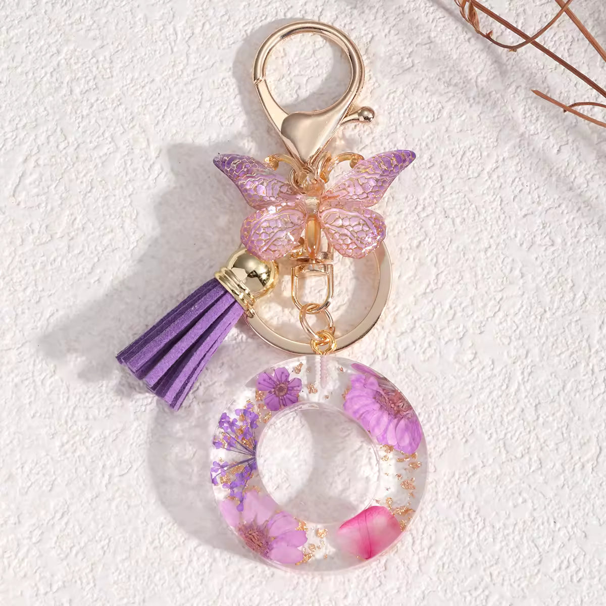 Llavero Letra Personalizada de Resina Floral – Hecho a Mano