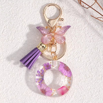 Llavero Letra Personalizada de Resina Floral – Hecho a Mano